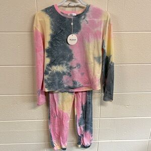 Tie-Dye Kids lounge Set NWT